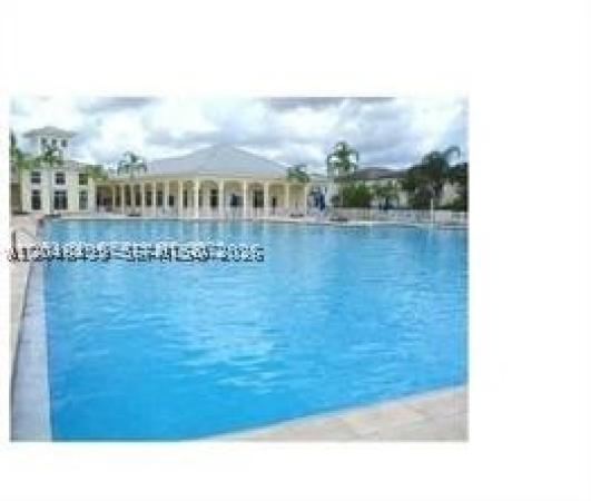 Caribbean Isles Villas, 2720 NE 3rd Dr #102, Homestead, Florida 33033, image 2