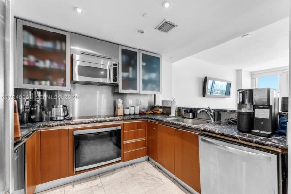 The Bentley Bay South, 520 West Ave #604, Miami Beach, Florida 33139, image 2