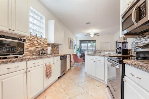 Manatee Cove, 21471 SW 89th Ct, Cutler Bay, Florida 33189, image 3