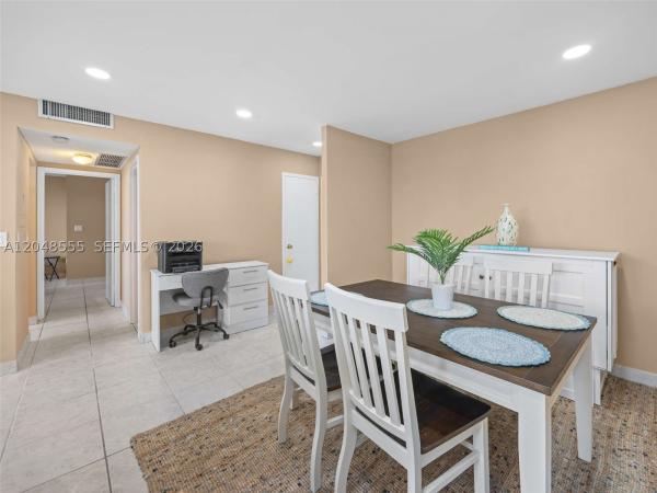 Crystal Tower, 322 SE Buchanan St #703, Hollywood, Florida 33019, image 3