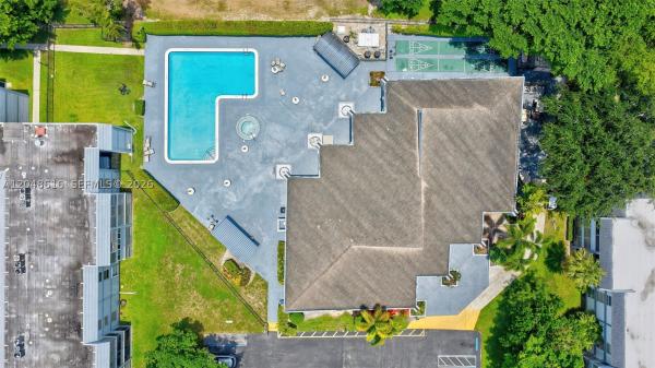 Sands Point, 8390 Sands Point Blvd #210F, Tamarac, Florida 33321, image 1