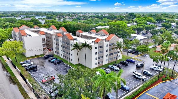 6195 NW 186th St #113, Hialeah, Florida 33015, image 2