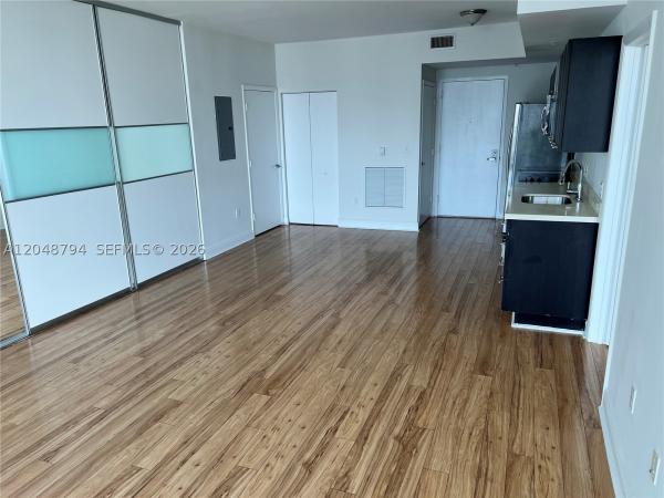 The Ivy At Riverfront, 90 SW 3rd St #3710, Miami, Florida 33130, image 1