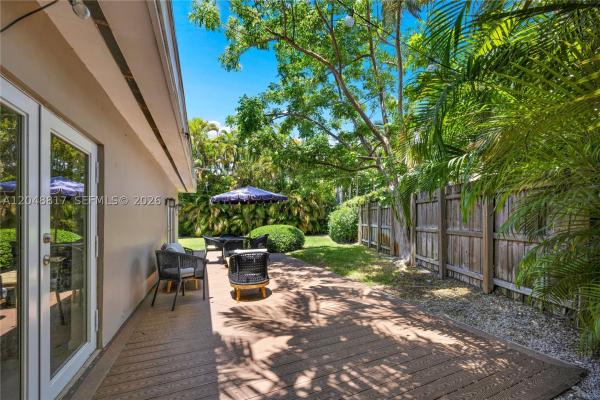 6325 SW 84th St, Unincorporated Dade County, Florida 33143, image 1
