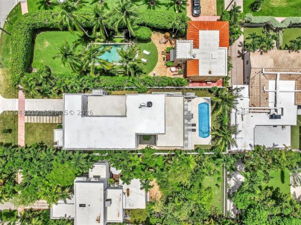 Surprise Lake, 4504 Sheridan Ave, Miami Beach, Florida 33140, image 3