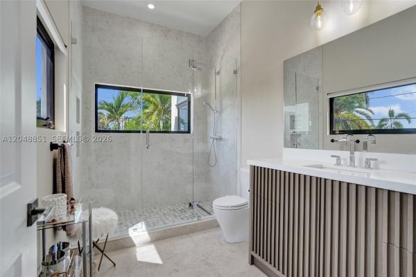 Golden Isles Estates, 113 Holiday Dr, Hallandale Beach, Florida 33009, image 2