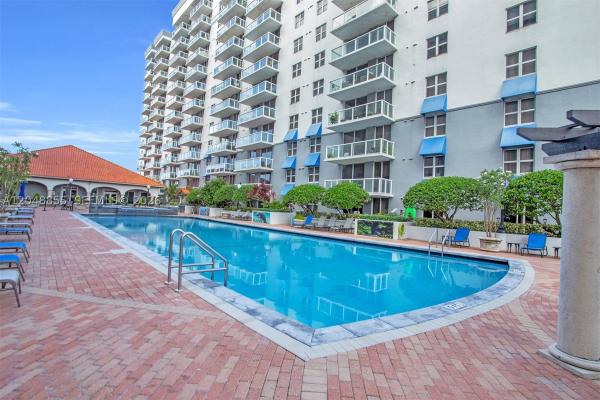 Blue Lagoon, 5091 NW 7th St #TS-11, Miami, Florida 33126, image 2