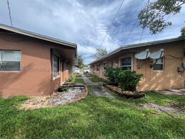 Collier City, 3024 NW 2nd St #1-3, Pompano Beach, Florida 33069, image 2