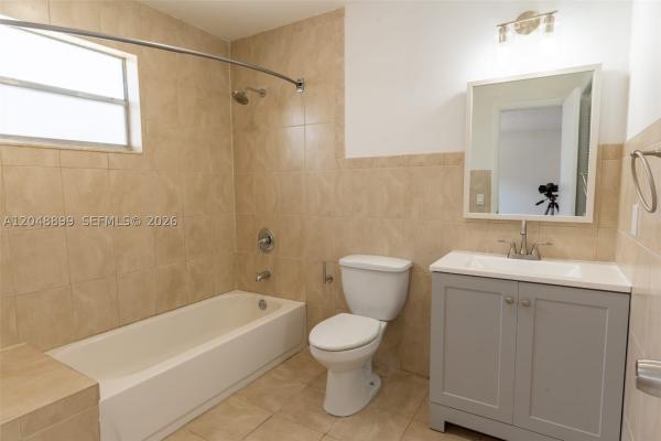 329 SE 2nd St #1-2, Hallandale Beach, Florida 33009, image 1