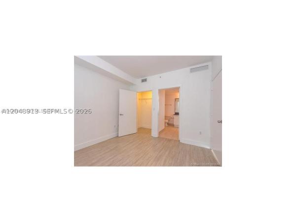 The Ivy At Riverfront, 90 SW 3rd St #2609, Miami, Florida 33130, image 2