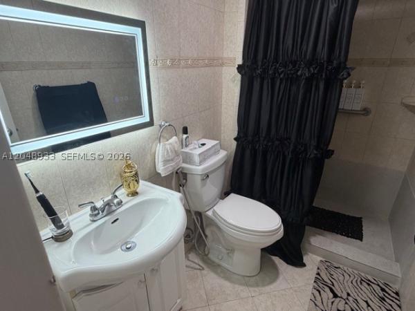 Arlen House East, 100 Bayview Dr #1208, Sunny Isles Beach, Florida 33160, image 2