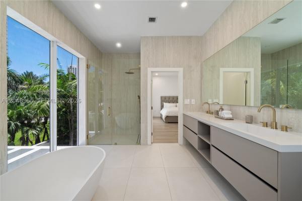 Atlantic 15, 18955 Atlantic Blvd, Sunny Isles Beach, Florida 33160, image 2