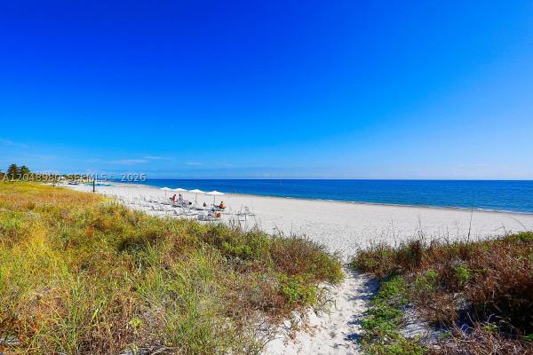 Commodore Club West, 155 Ocean Lane Dr #413, Key Biscayne, Florida 33149, image 2