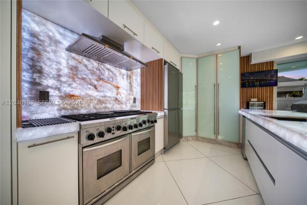 Eastern Shores, 3344 NE 167th St, North Miami Beach, Florida 33160, image 3
