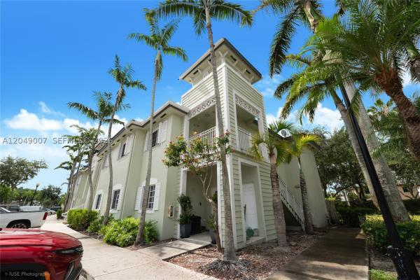 Caribbean Isles Villas, 2630 NE 3rd Dr #204, Homestead, Florida 33033, image 3