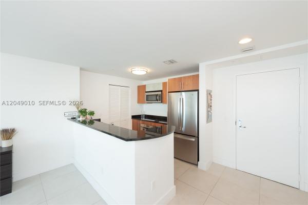 Met 1, 300 S Biscayne Blvd #T-2814, Miami, Florida 33131, image 1