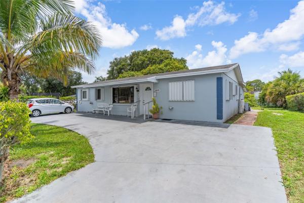 Vista Verde, 20630 NW 37th Ct, Miami Gardens, Florida 33055, image 3