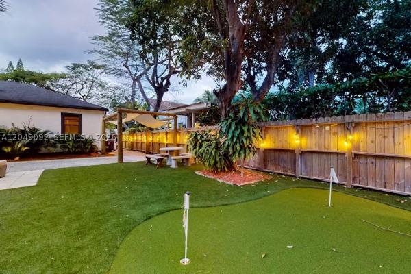 Poinciana Park, 416 SE 19th St, Fort Lauderdale, Florida 33316, image 1