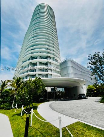 2411 Laguna Circle North #1411, Miami, Florida 33181, image 3