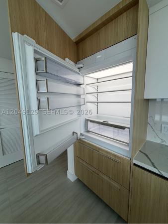 2411 Laguna Circle North #1411, Miami, Florida 33181, image 2