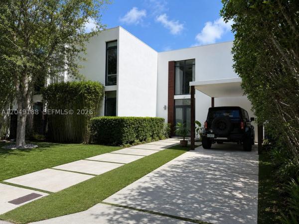 Casa Bianca, 8631 Arboretum Ln, Miami, Florida 33138, image 1