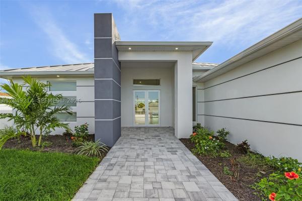 Cape Coral, 1430 SE 23rd St, Cape Coral, Florida 33990, image 2