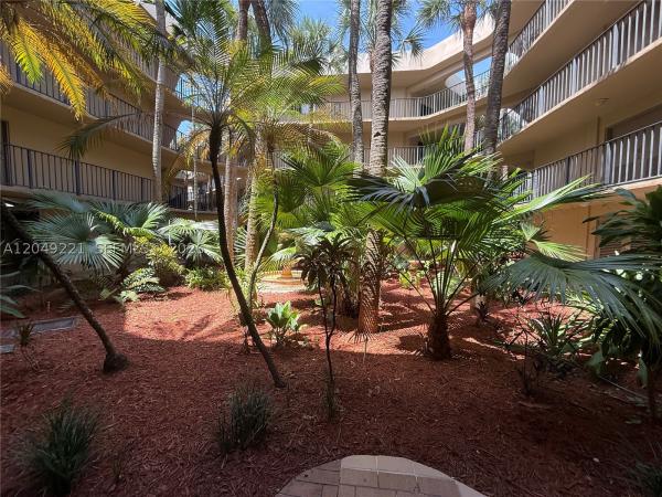 8625 NW 8th St #420, Unincorporated Dade County, Florida 33126, image 2