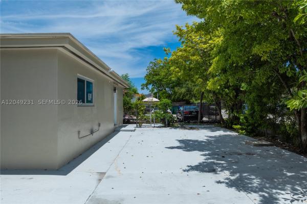 Ocoee Park, 1701 NW 19th Ave, Miami, Florida 33125, image 2