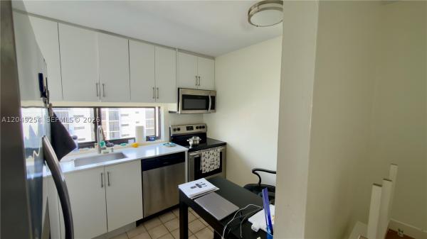 Plaza Of The Americas, 16909 N Bay Rd #907, Sunny Isles Beach, Florida 33160, image 2