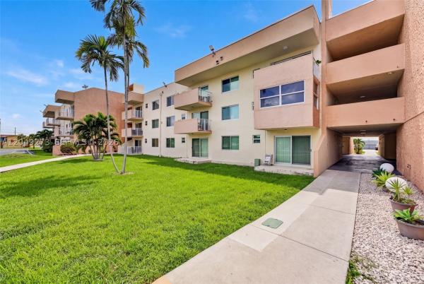 10300 SW 24th St #C25, Unincorporated Dade County, Florida 33165, image 1