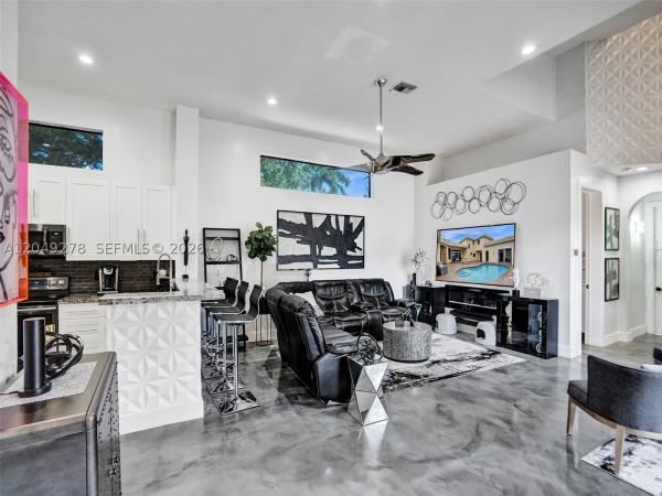 Mariners Cove, 303 NW 119th Dr, Coral Springs, Florida 33071, image 1
