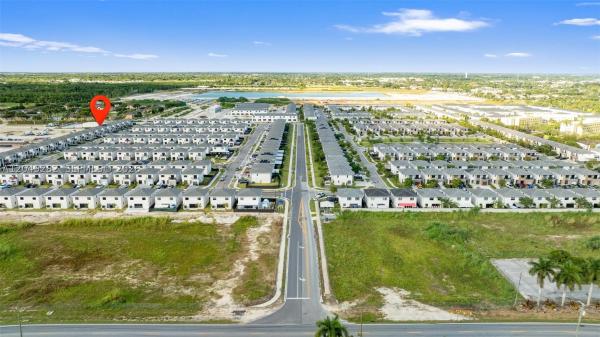 On Alba, 275 NW 13th Pl, Florida City, Florida 33034, image 3