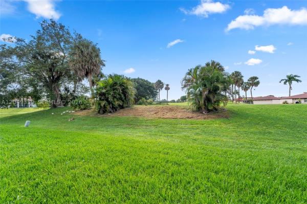 Waterford Town Villas At Woodmont, 8220 Waterford Ln, Tamarac, Florida 33321, image 3