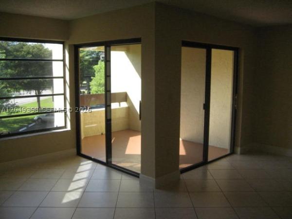 9022 SW 123rd Ct #O303, Unincorporated Dade County, Florida 33186, image 2