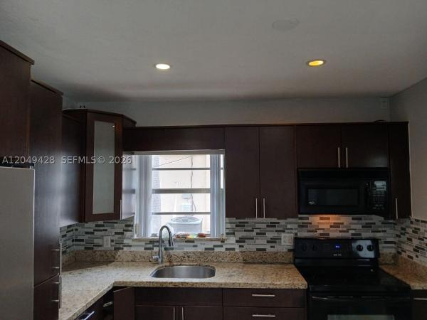 Breeze Haven, 2111 N 57th Ter, Hollywood, Florida 33021, image 2