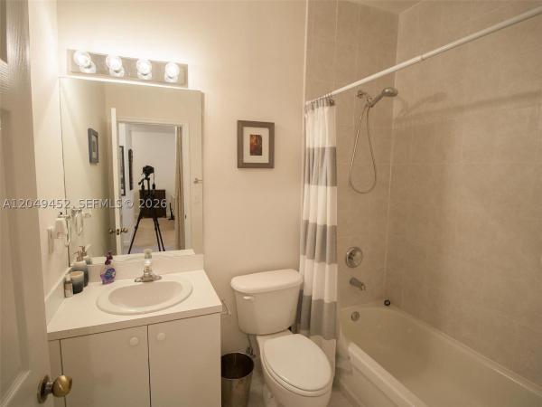 Caribbean Isles Villas, 2728 NE 3rd Ct #206, Homestead, Florida 33033, image 3