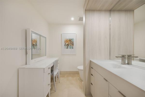 South Carillon Beach, 6799 Collins Ave #1402, Miami Beach, Florida 33141, image 3