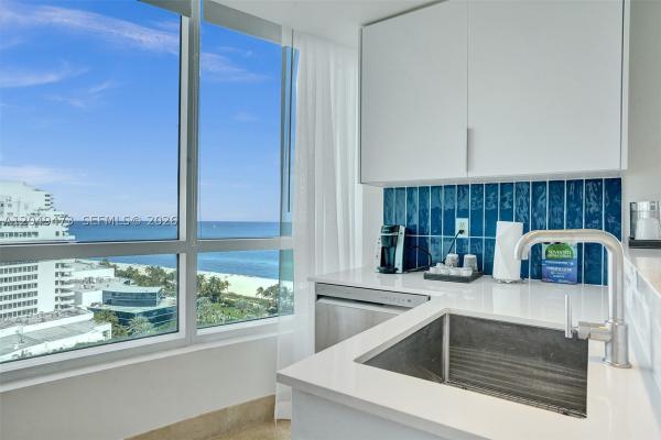 Tresor Tower, 4401 Collins Ave #1503, Miami Beach, Florida 33140, image 2