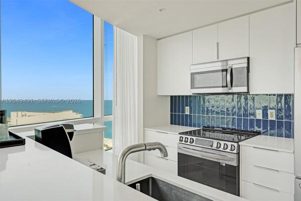 Tresor Tower, 4401 Collins Ave #2915, Miami Beach, Florida 33140, image 3