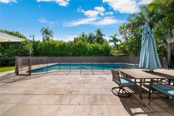 Kings Bay, 14601 Pompano Dr, Coral Gables, Florida 33158, image 3