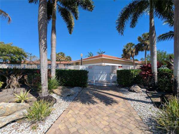 807 Twin Lakes Dr #32-G, Coral Springs, Florida 33071, image 1