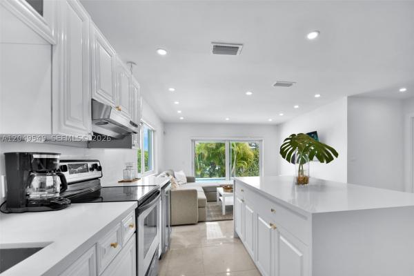 Victory Homesites, 2195 SW 25th Ter, Miami, Florida 33133, image 3