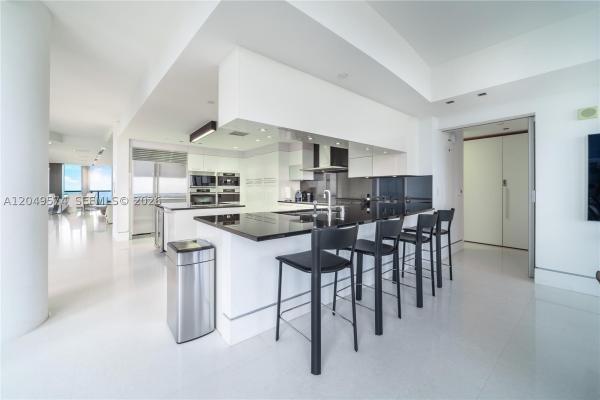 Jade Ocean, 17121 Collins Ave #4208, Sunny Isles Beach, Florida 33160, image 1
