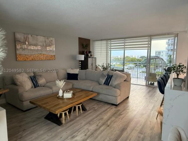 Del Prado North Towers, 18061 Biscayne Blvd #404-2, Aventura, Florida 33160, image 2