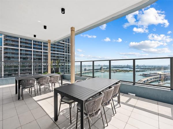 121 NE 5th St #3703, Miami, Florida 33132, image 2