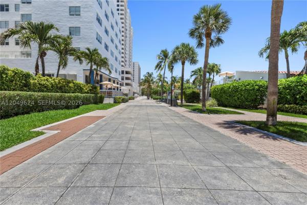The Royal Club, 2457 Collins Ave #307, Miami Beach, Florida 33140, image 2