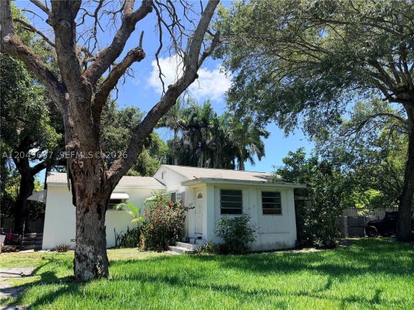 479 NE 151st St, Unincorporated Dade County, Florida 33162, image 2