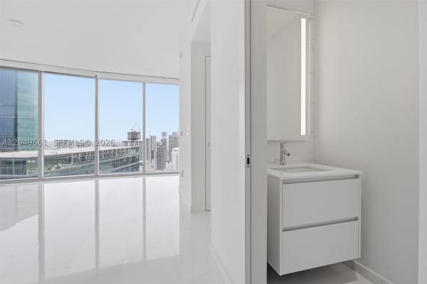 300 Biscayne Boulevard Way #4808W, Miami, Florida 33131, image 2