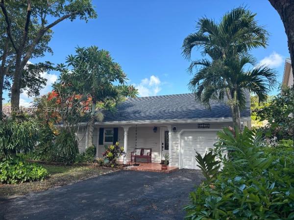15110 SW 141st Ct, Unincorporated Dade County, Florida 33186, image 1