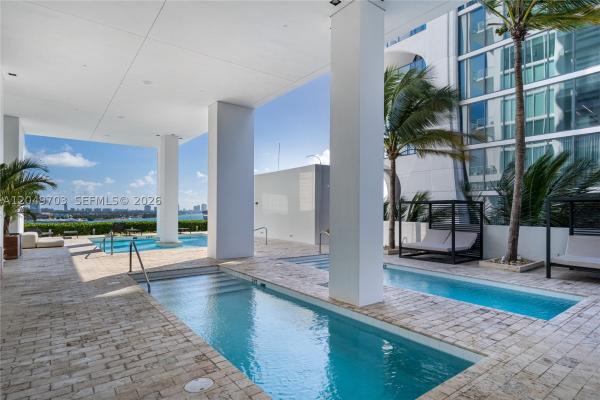 Ten Museum Park Residential, 1040 Biscayne Blvd #3802, Miami, Florida 33132, image 2